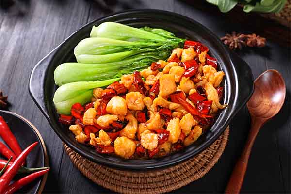 煲一绝煲仔饭，开启美食创业新篇章